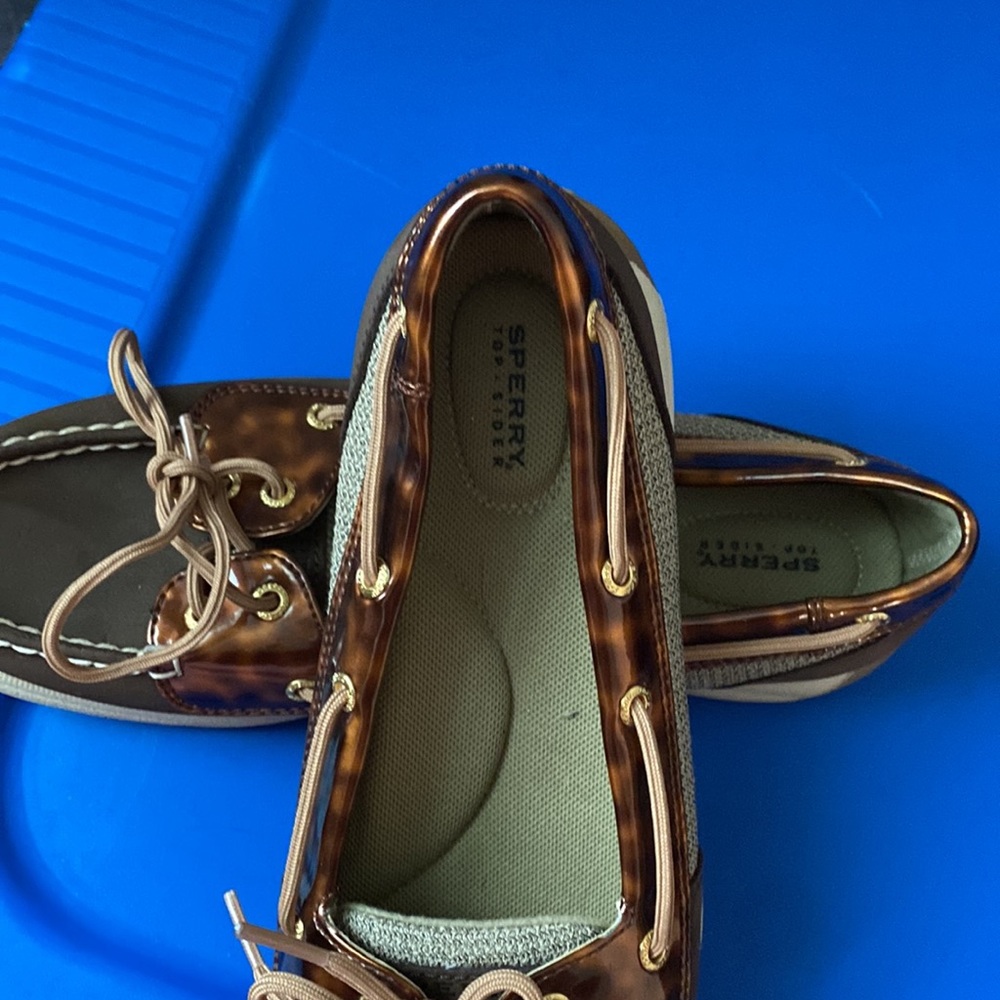 Sperry - Picture 3 of 3